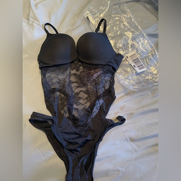 Victoria’s Secret So Obsessed Teddy Logo Bodysuit Lace Cut Out Lingerie - Picture 4 of 4